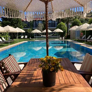 Rustica Hotel