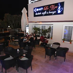 Comet De Luxe Hotel